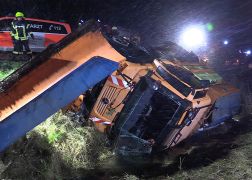 Winterdienst Bei Kahla Verunglueckt 090119 0011